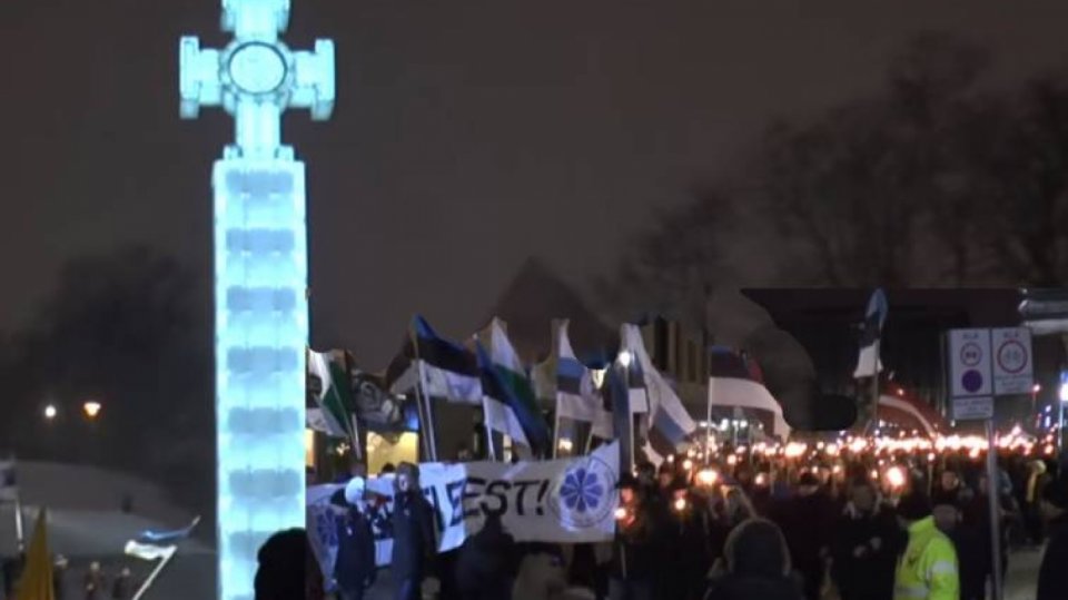 demonstrace estonské ultrapravicové strany foto youtube